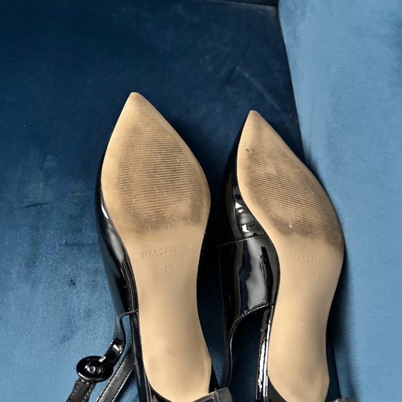 Black patent low heel shoes - Picture 4 of 4